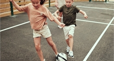 Wannabe ein Fußballprofi in Center Parcs Park Bostalsee
